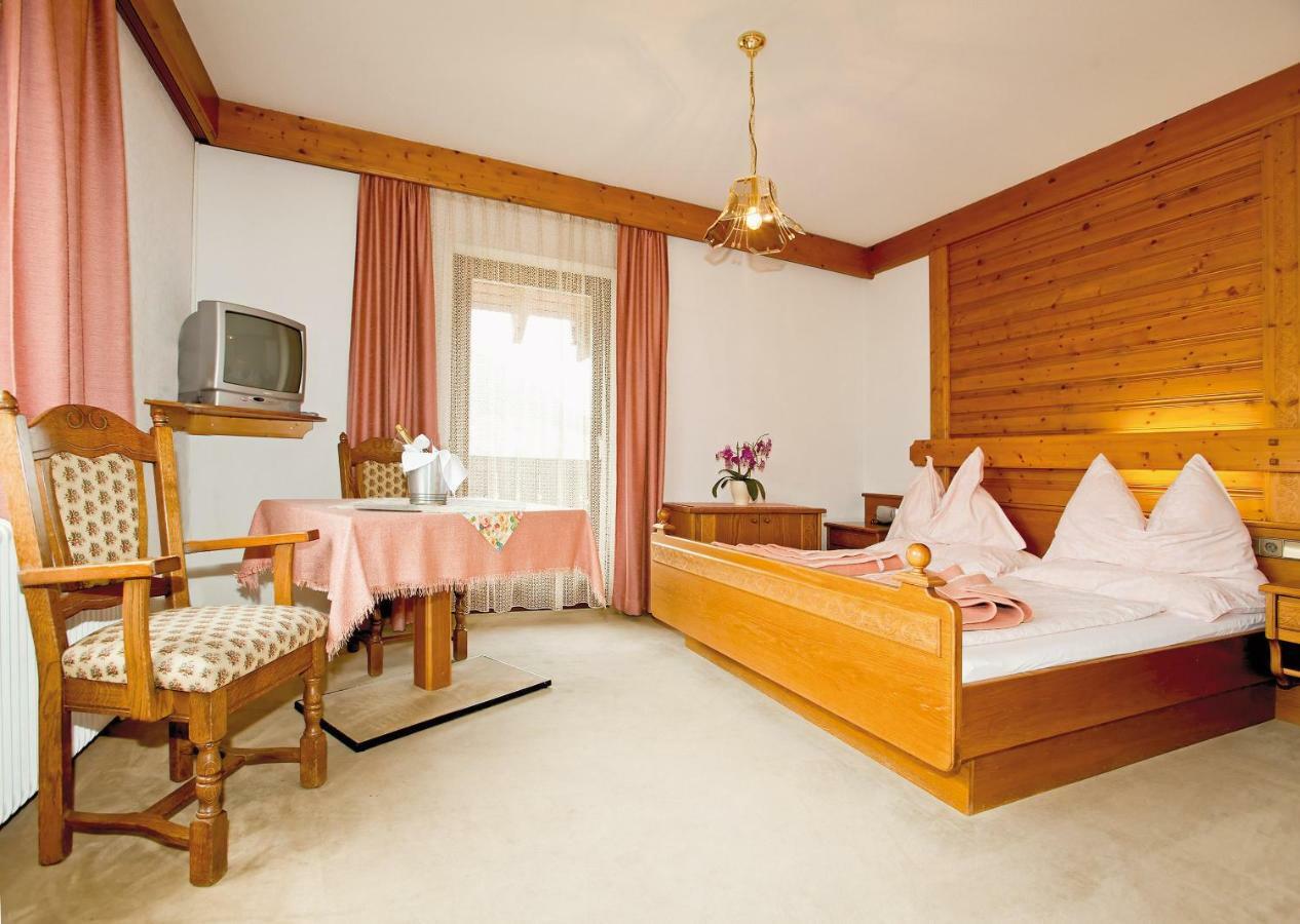 Отель Bruckerhof Пухберг-ам-Шнеберг Экстерьер фото